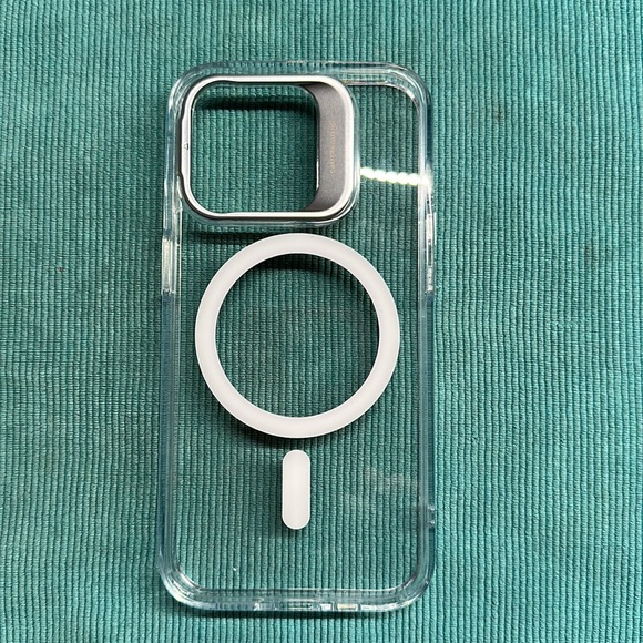 ESR Classic Kickstand Case with HaloLock - Picture 9 of 11